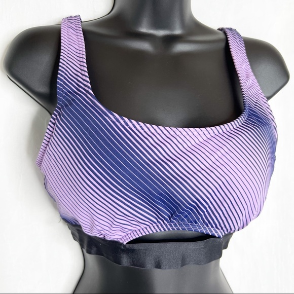 VICTORIAS SECRET Bikini - Picture 7 of 13